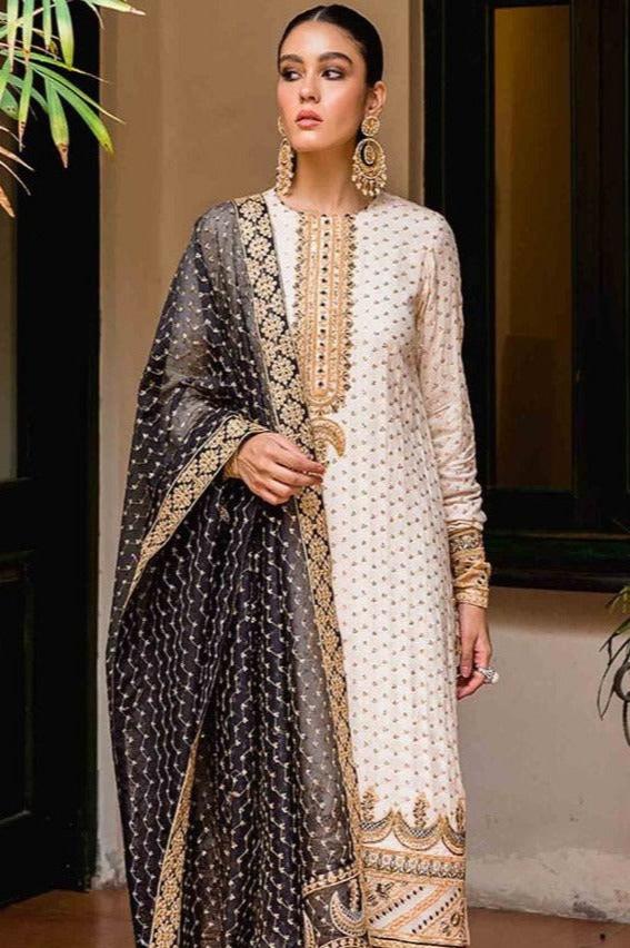 Pearl White Heavy Embroidered 3Pc sp005