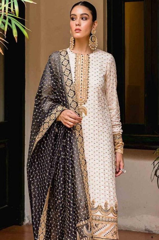Pearl White Heavy Embroidered 3Pc sp005