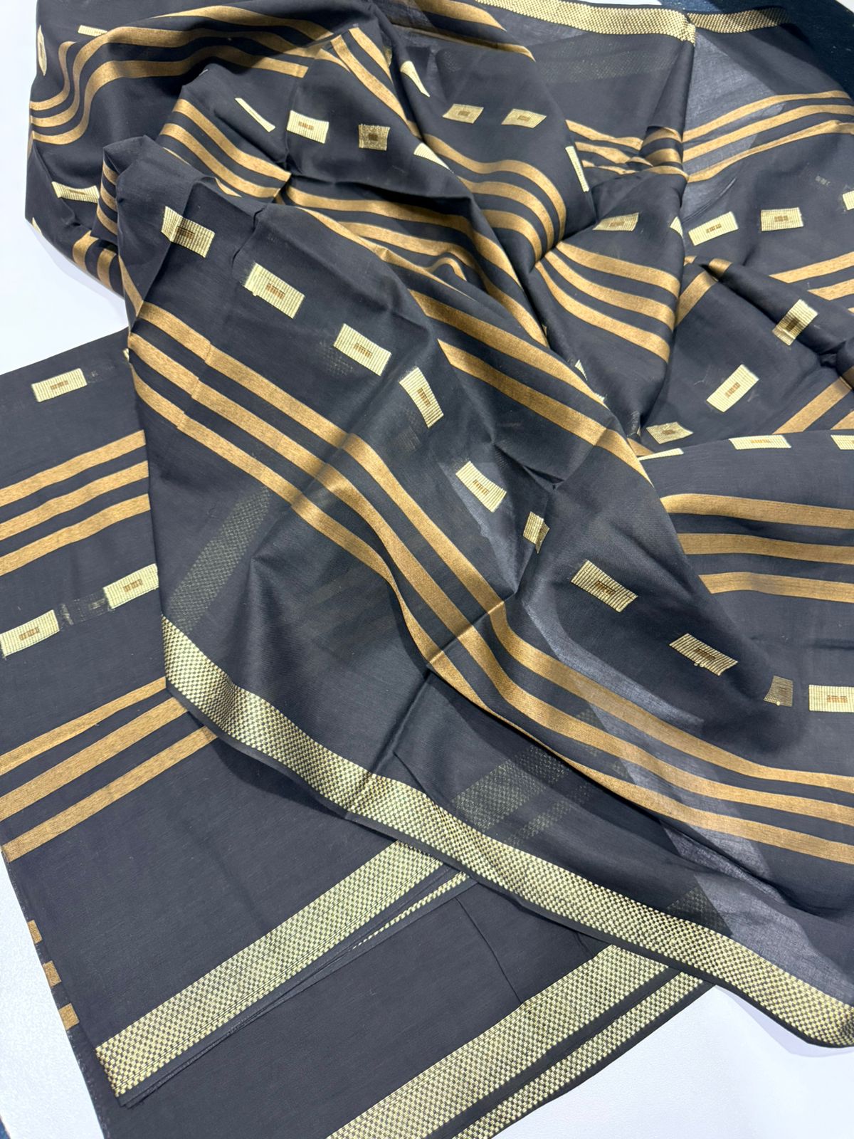 PURE LAWN GOLDEN LINE BORDER JAQUARD TARKASHI SHAWL
