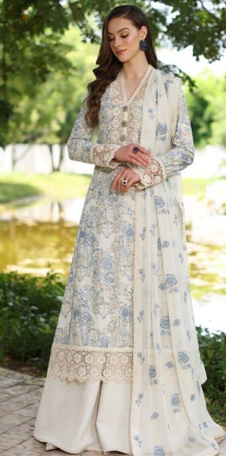 White 3pc Embroidered in Lawn with Bambar Chiffon Emboidered Dupata