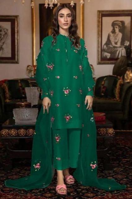 EMBROIDERED 3PC SHAMOOZ WITH ORGANZA EMBROIDERED DUBATTA